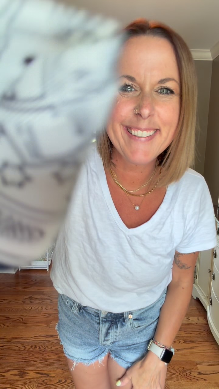Wait…let me wipe the camera 🩵📸🤩 New jewelry drop 🌟🇺🇸❤️🤍💙