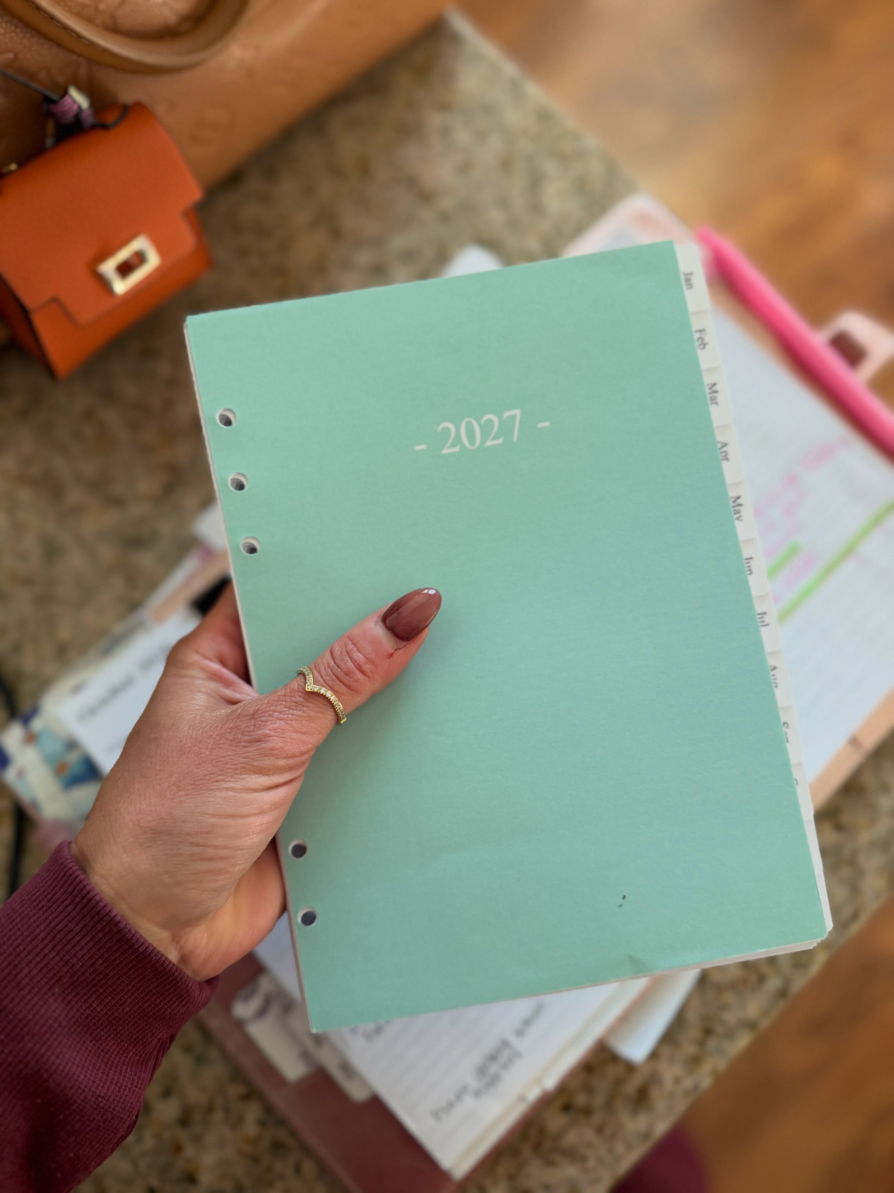 Quite possibly my favorite delivery this week. My 2027 planner insert 😍 I’m actually really fun I promise 😂🤪